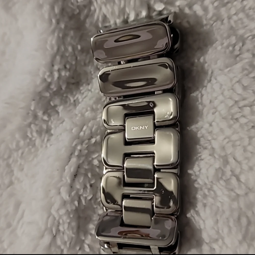 DKNY Solid Stainless Steel Rectangular Ingots Ladies Watch NY-3836 Needs Battery